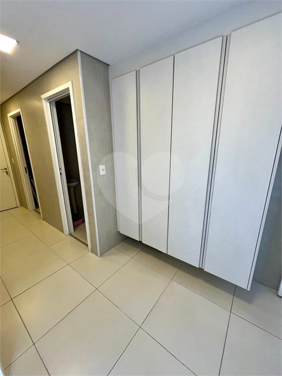 Apartamento à venda com 4 quartos, sendo 3 suítes, em Morumbi, São Paulo, SP
