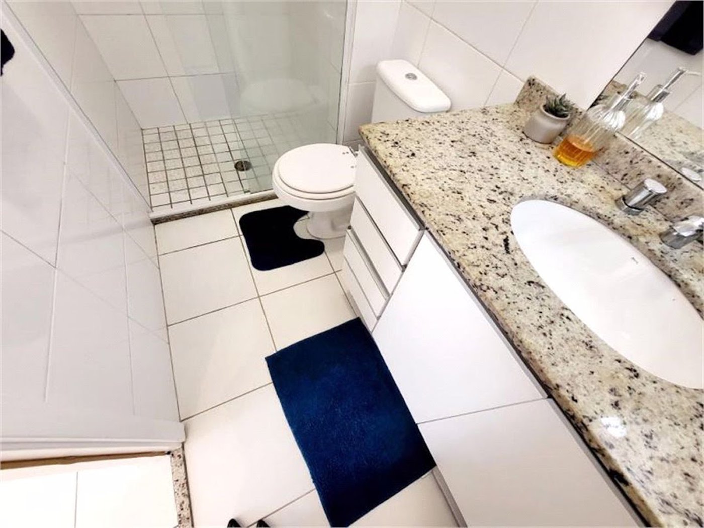 Apartamento Residencial à venda, Gonzaga, Santos - AP1004.