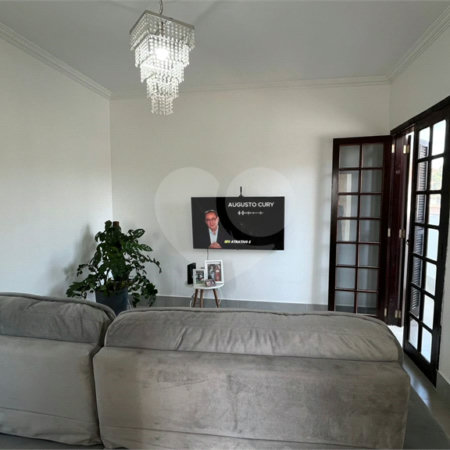 Sobrado à venda com 4 quartos, sendo 1 suíte, em Jardim Ana Maria, Sorocaba, SP