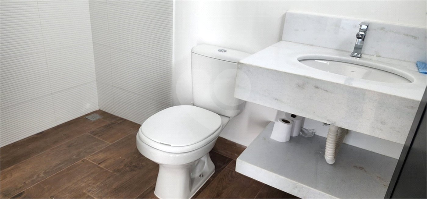 Casa à venda ou para alugar com 4 suítes no condomínio Residencial Delle Stelle, Louveira - SP
