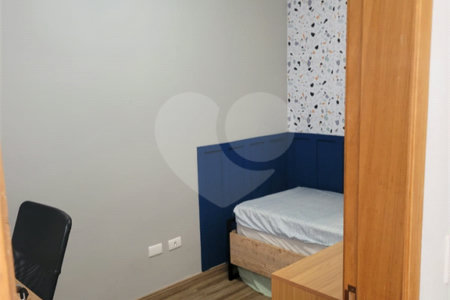 Sobrado à venda com 3 quartos, sendo 1 suíte,  em Vila Marari, São Paulo, SP