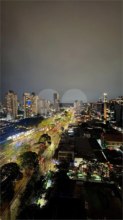 Apartamento à venda com 2 quartos, sendo 1 suíte, em Vila Olímpia, São Paulo, SP