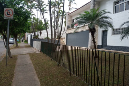 Casa Térrea à venda ou para alugar com 3 quartos, sendo 1 suíte,  em Caxingui, São Paulo, SP