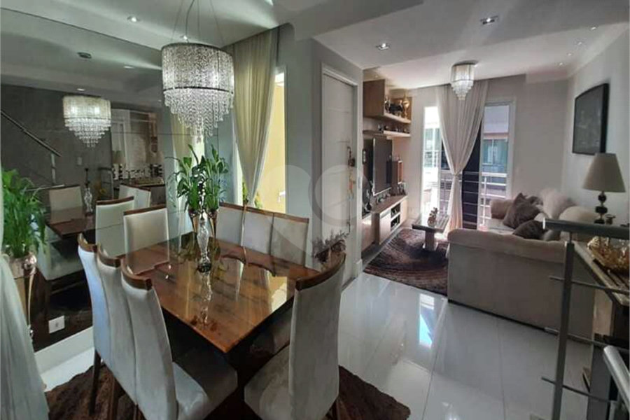 Casa à venda com 4 quartos, sendo 2 suítes, no condomínio Florada da Serra, São Paulo - SP
