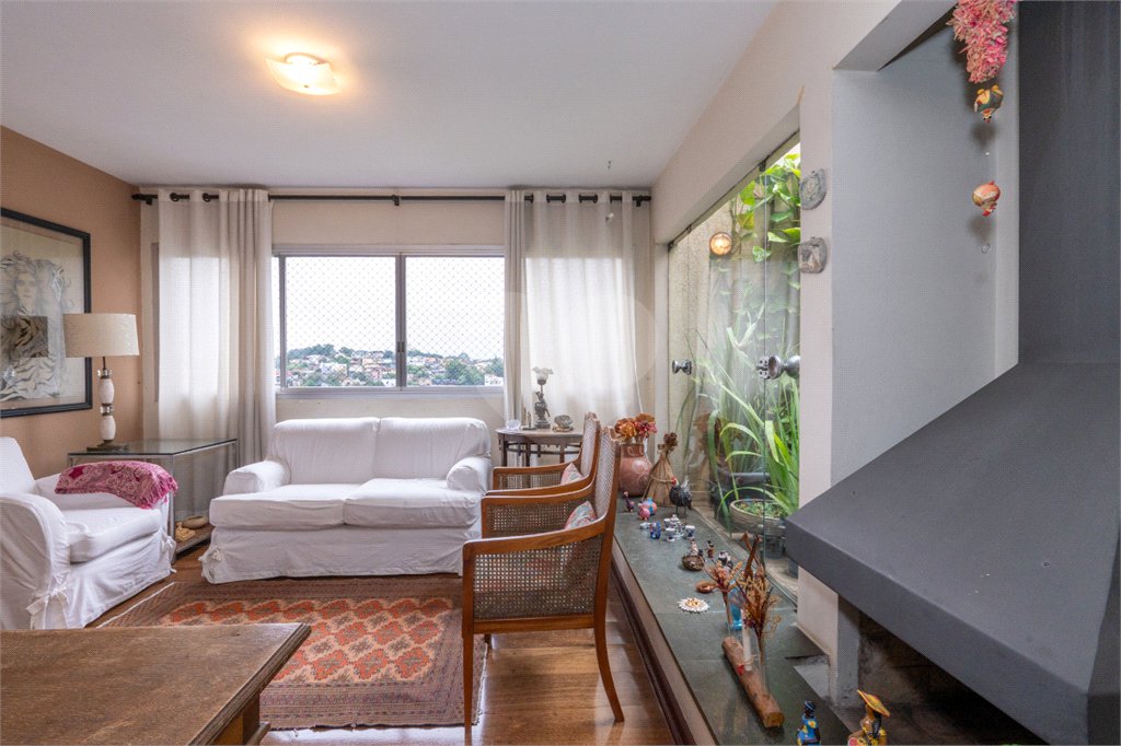 Cobertura à venda com 3 quartos, sendo 1 suíte, em Vila Pirajussara, São Paulo, SP