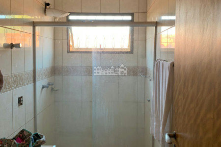 Casa à venda em Aparecida de São Manuel, São Manuel – SP, com projeto que valoriza conforto, iluminação natural e áreas de convivência.