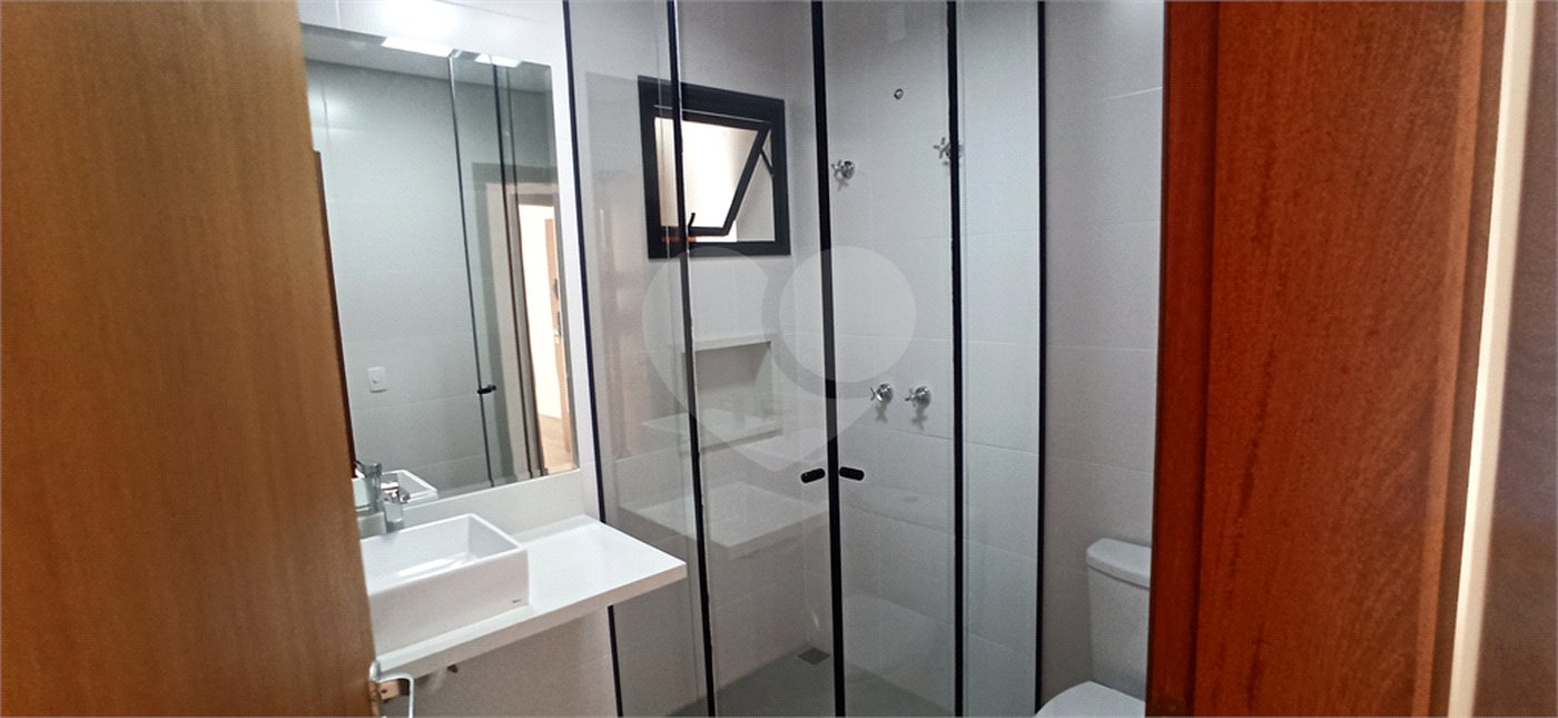 Casa à venda com 4 quartos, sendo 3 suítes, no condomínio Estância Marambaia, Vinhedo - SP