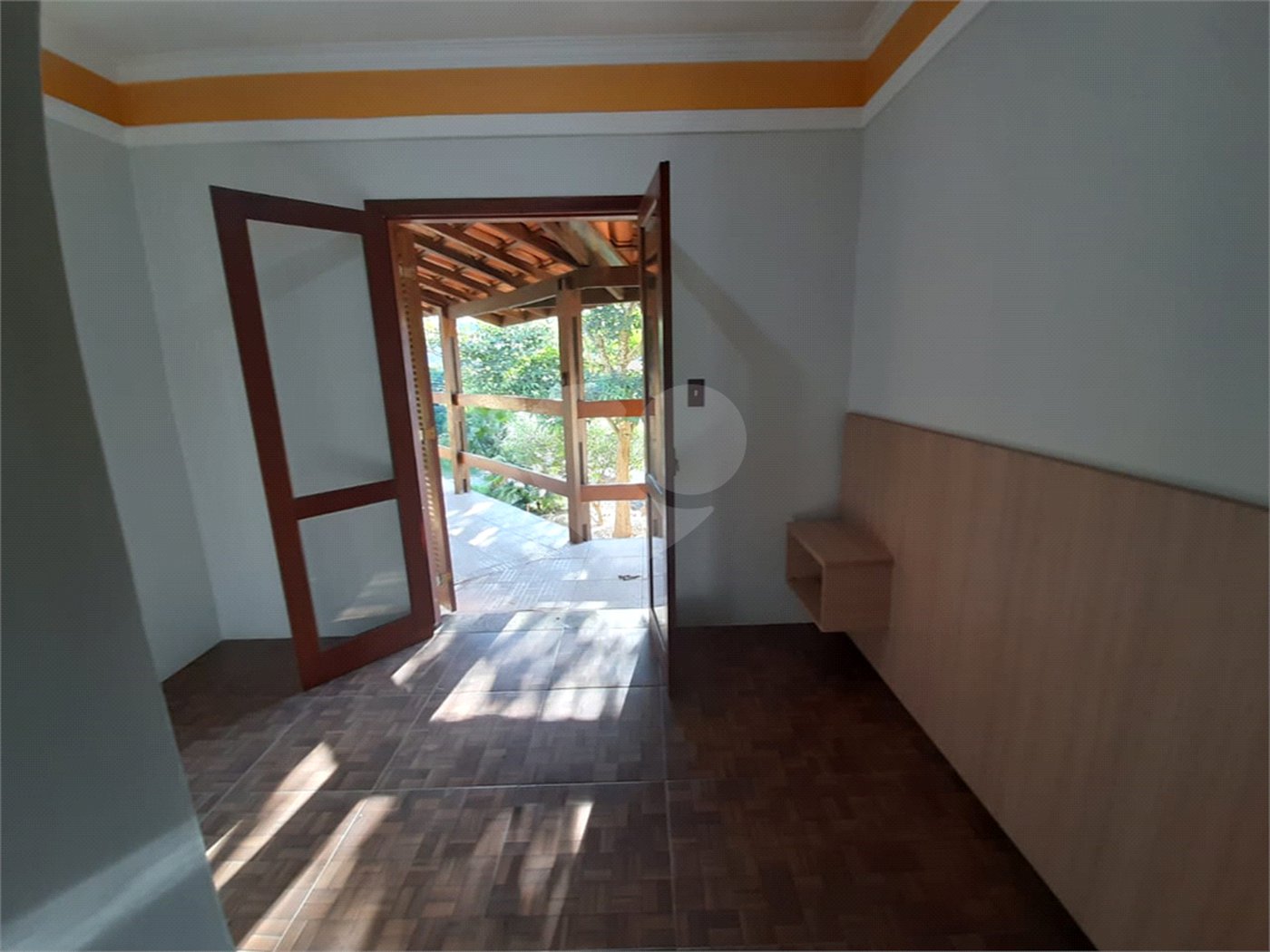 Casa à venda com 5 quartos, sendo 1 suíte, no condomínio Alpes de Mairiporã, Mairiporã - SP