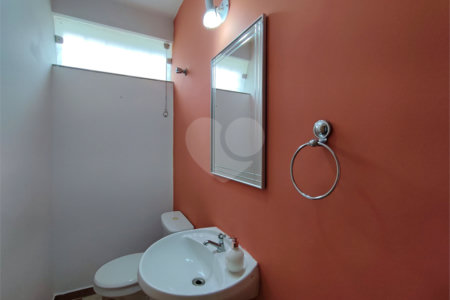 Casa para alugar com 4 quartos, sendo 2 suítes, no condomínio Comendador Elias Zarzur, São Paulo - SP