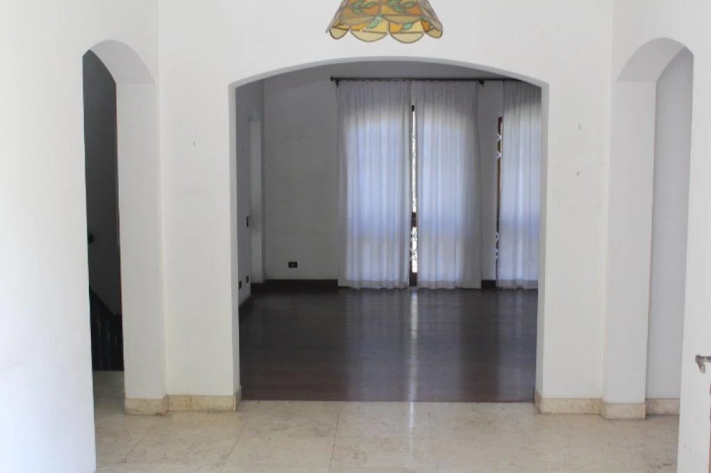 Casa Térrea à venda ou para alugar com 6 suítes em Vila Tramontano, São Paulo, SP