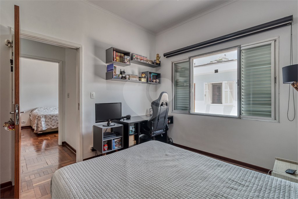 Casa Térrea à venda com 3 quartos, sendo 1 suíte,  em Alto da Boa Vista, São Paulo, SP