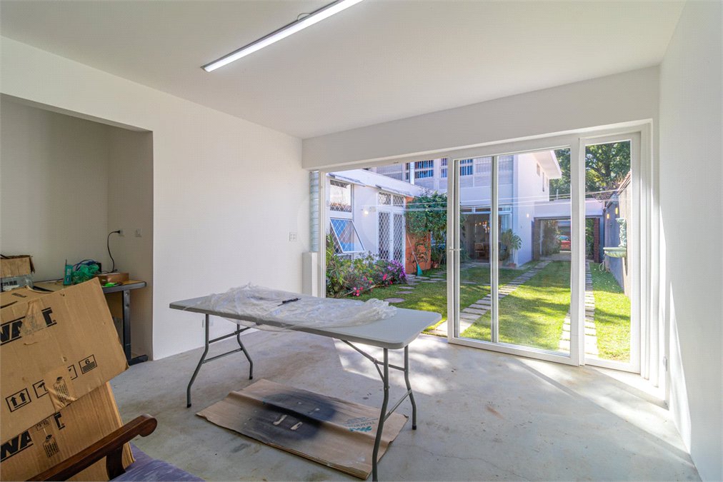 Casa à venda com 3 quartos, sendo 1 suíte, em Alto da Boa Vista, São Paulo, SP