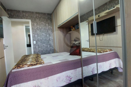 Apartamento à venda com 3 quartos, sendo 1 suíte, em Jardim Flor da Montanha, Guarulhos, SP