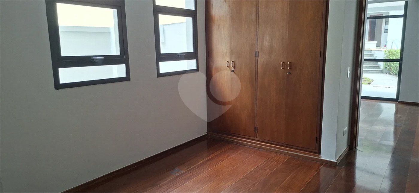 Casa à venda com 4 quartos, sendo 2 suítes,  em Jardim Marajoara, São Paulo, SP