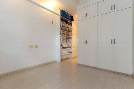 Casa à venda com 4 suítes no condomínio Residencial Courtyard Village, São Paulo - SP