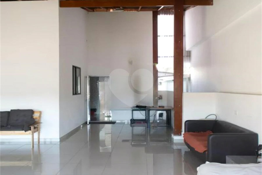 Sobrado à venda com 3 quartos, sendo 1 suíte, em Vila Nova Cachoeirinha, São Paulo, SP