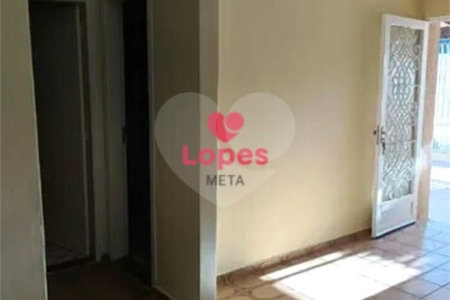 CASA A VENDA NO BAIRRO JARDIM JARÁGUA, 5 DORMITORIOS, 3 BANHEIROS, 3 VAGAS, 198m², TAUBATÉ/SP.