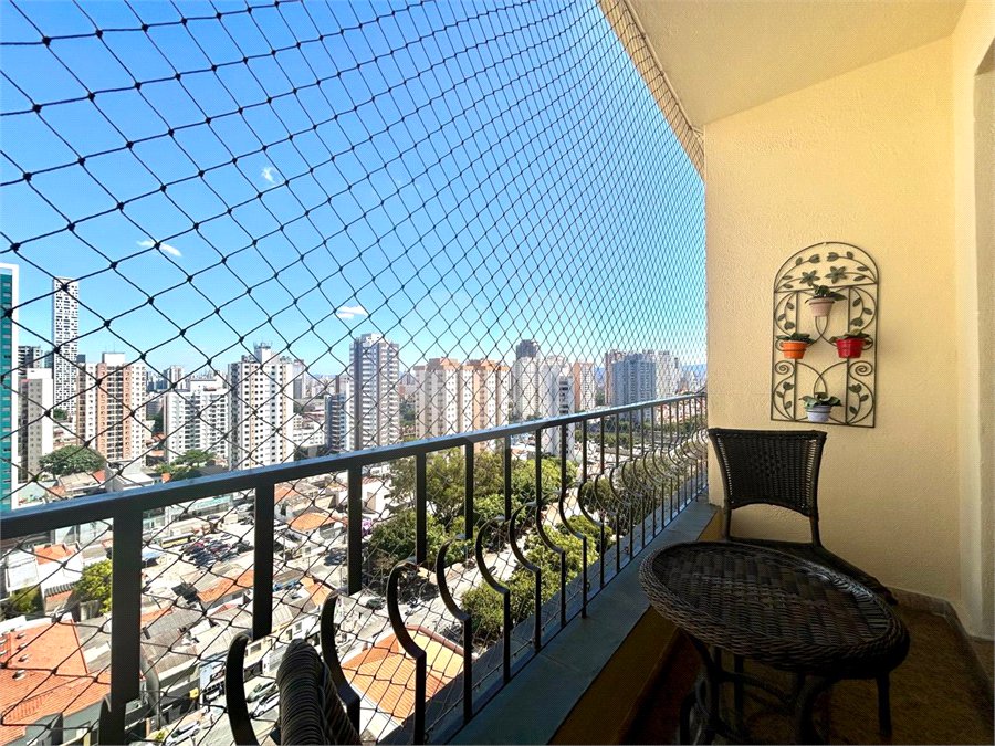 Apartamento à venda com 3 suítes em Tatuapé, São Paulo, SP