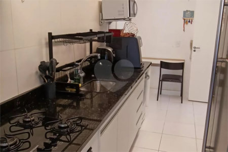 Apartamento à venda com 3 quartos, sendo 1 suíte,  em Jardim Vazani, São Paulo, SP