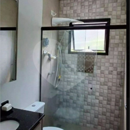 Casa à venda com 3 quartos, sendo 2 suítes, no condomínio Residencial Marchant Buarque, Atibaia - SP