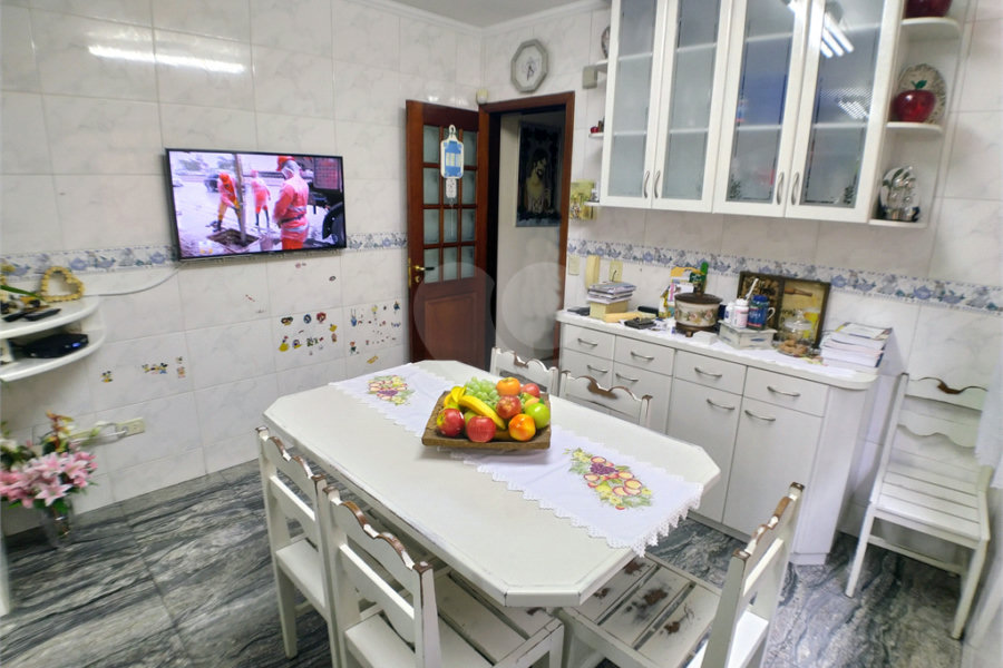 Sobrado à venda com 4 quartos, sendo 3 suítes, em Parada Inglesa, São Paulo, SP