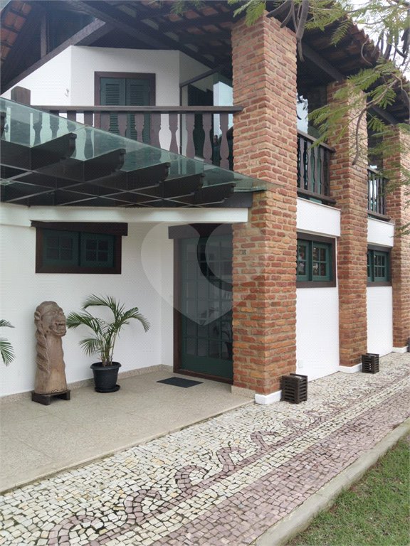 Casa em condomínio à venda com 3 quartos, sendo 2 suítes, em Portinho, Cabo Frio, RJ