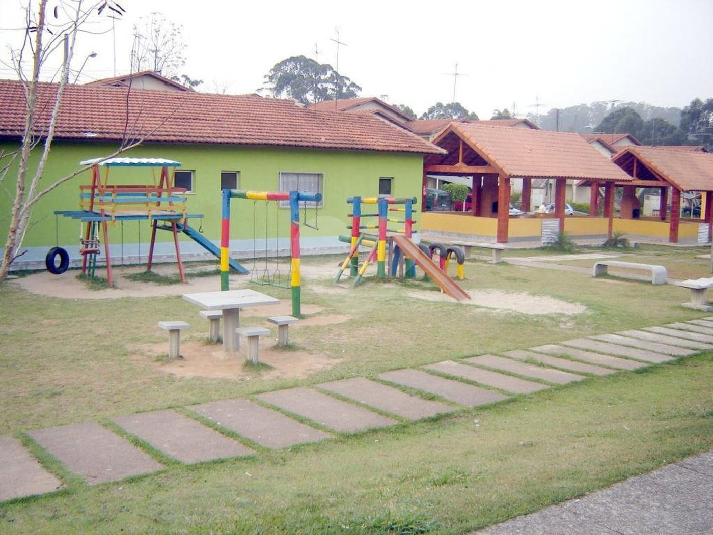 Sobrado à venda com 3 quartos, sendo 1 suíte, em Vila São João Batista, Guarulhos, SP