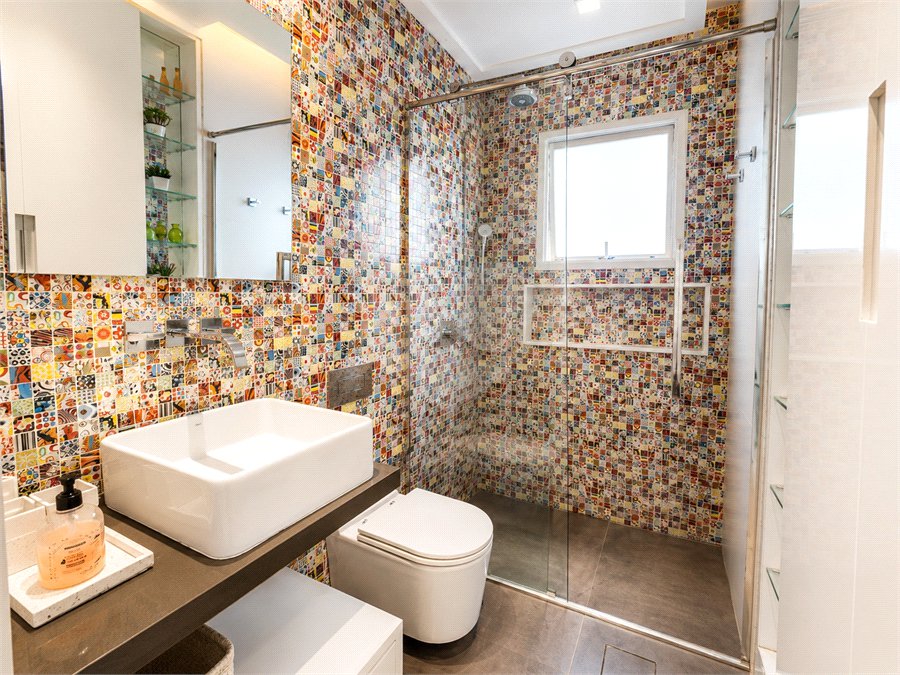 Apartamento à venda com 4 quartos, sendo 3 suítes, em Santa Cecília, São Paulo, SP