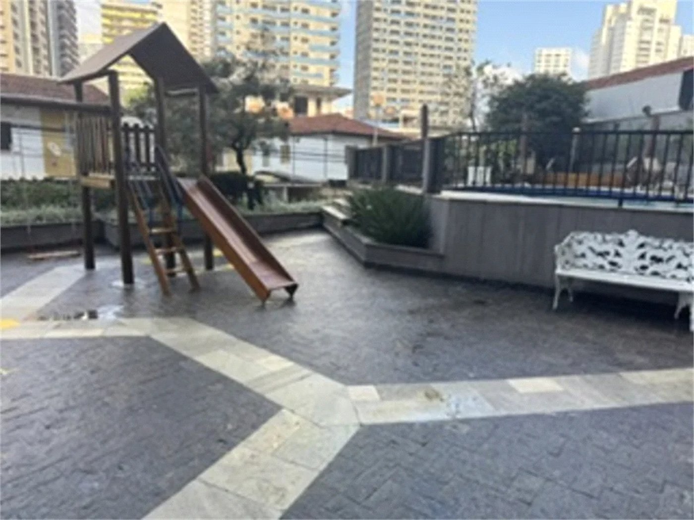 Apartamento à venda com 3 quartos, sendo 1 suíte,  em Jardim das Acácias, São Paulo, SP