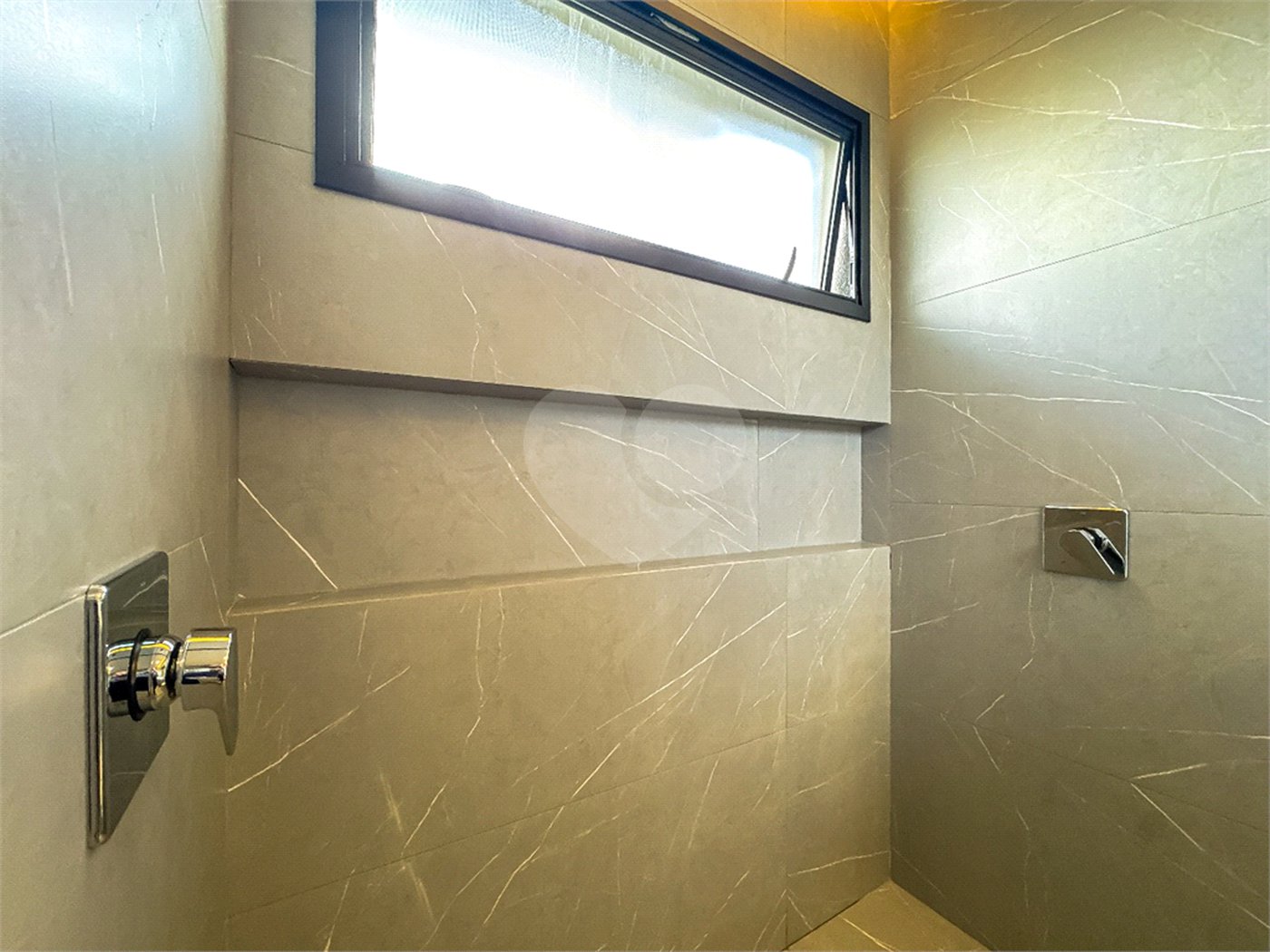 Casa à venda com 3 suítes no condomínio Jardim Vila Paradiso, Indaiatuba - SP