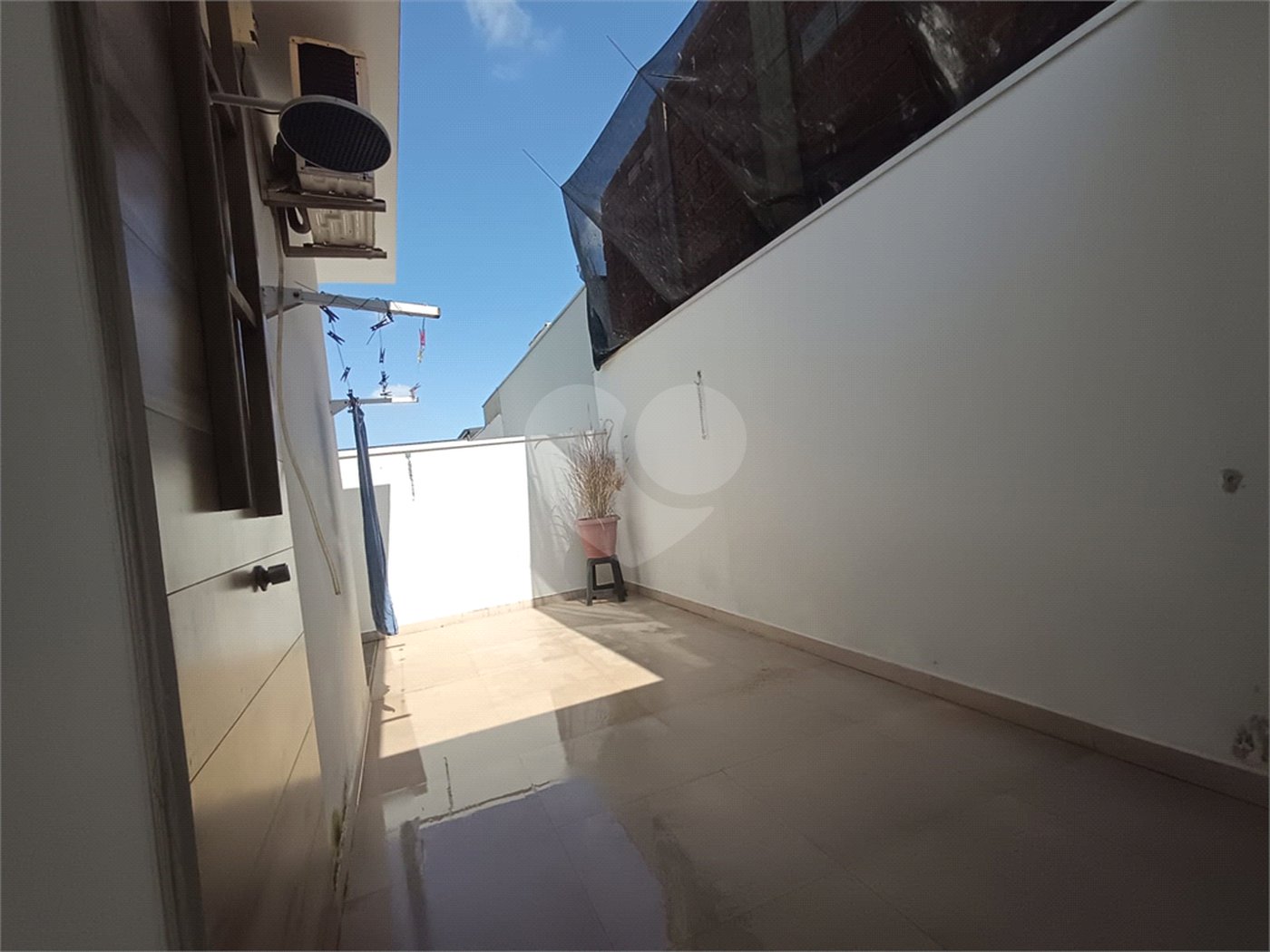 Casa à venda com 3 quartos, sendo 1 suíte,  no condomínio Ipes 2, Tatuí - SP