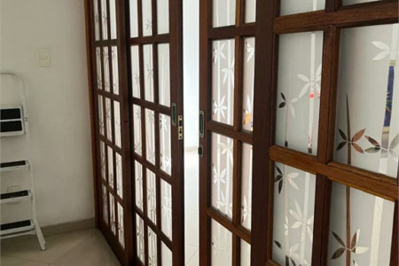 Sobrado à venda com 4 quartos, sendo 1 suíte, em Vila Cordeiro, São Paulo, SP