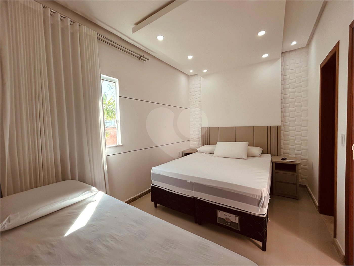 Apartamento à venda com 2 suítes, em Taperapuan, Porto Seguro, BA