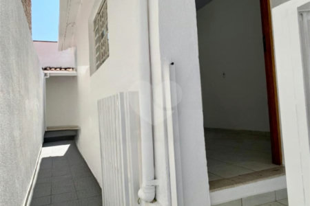 Casa à venda com 2 quartos, sendo 1 suíte,  em Jardim Pitangueiras I, Jundiaí, SP