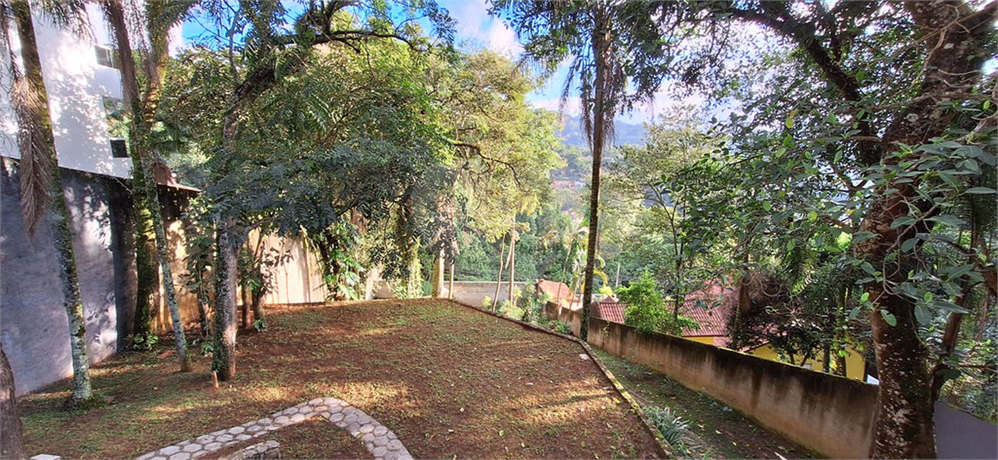 Casa à venda ou para alugar com 4 quartos, sendo 2 suítes, em Serra da Cantareira, Mairiporã, SP