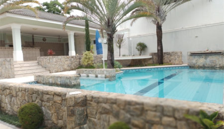 Casa à venda com 4 quartos, sendo 2 suítes, em Vila Santista, Atibaia, SP