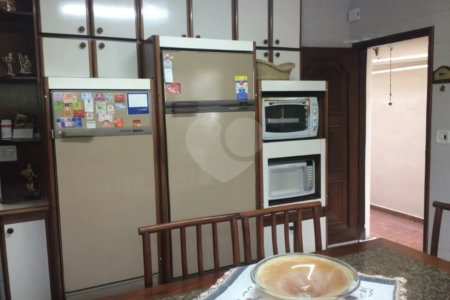 Sobrado à venda com 4 quartos em Santana, São Paulo, SP