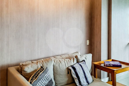 Apartamento totalmente mobiliado com ar-condicionado localizado no coração do Brooklin!!!