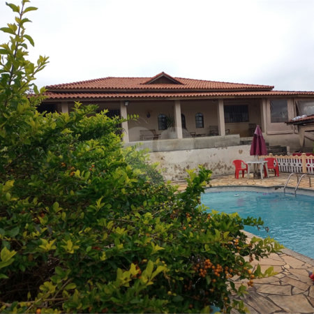 Casa à venda com 3 quartos, sendo 1 suíte, em Chácaras Guanabara, Guararema, SP