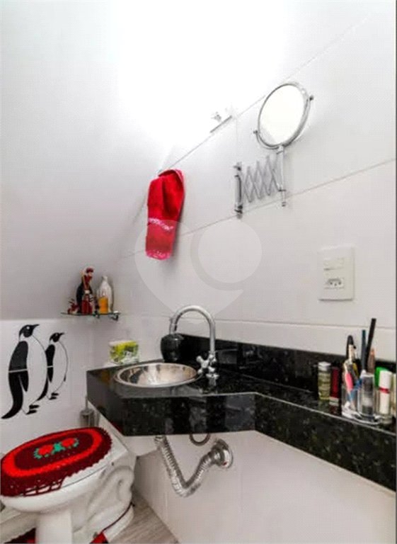 Casa à venda com 2 suítes no condomínio Lauro Korte, São Paulo - SP