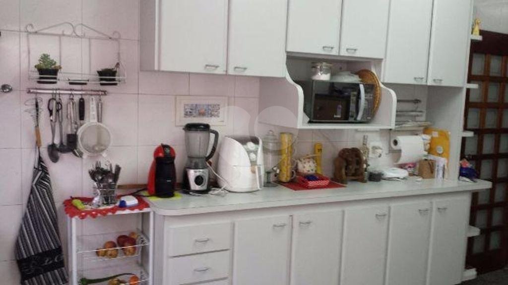 Sobrado à venda com 4 quartos, sendo 1 suíte,  em Horto, São Paulo, SP