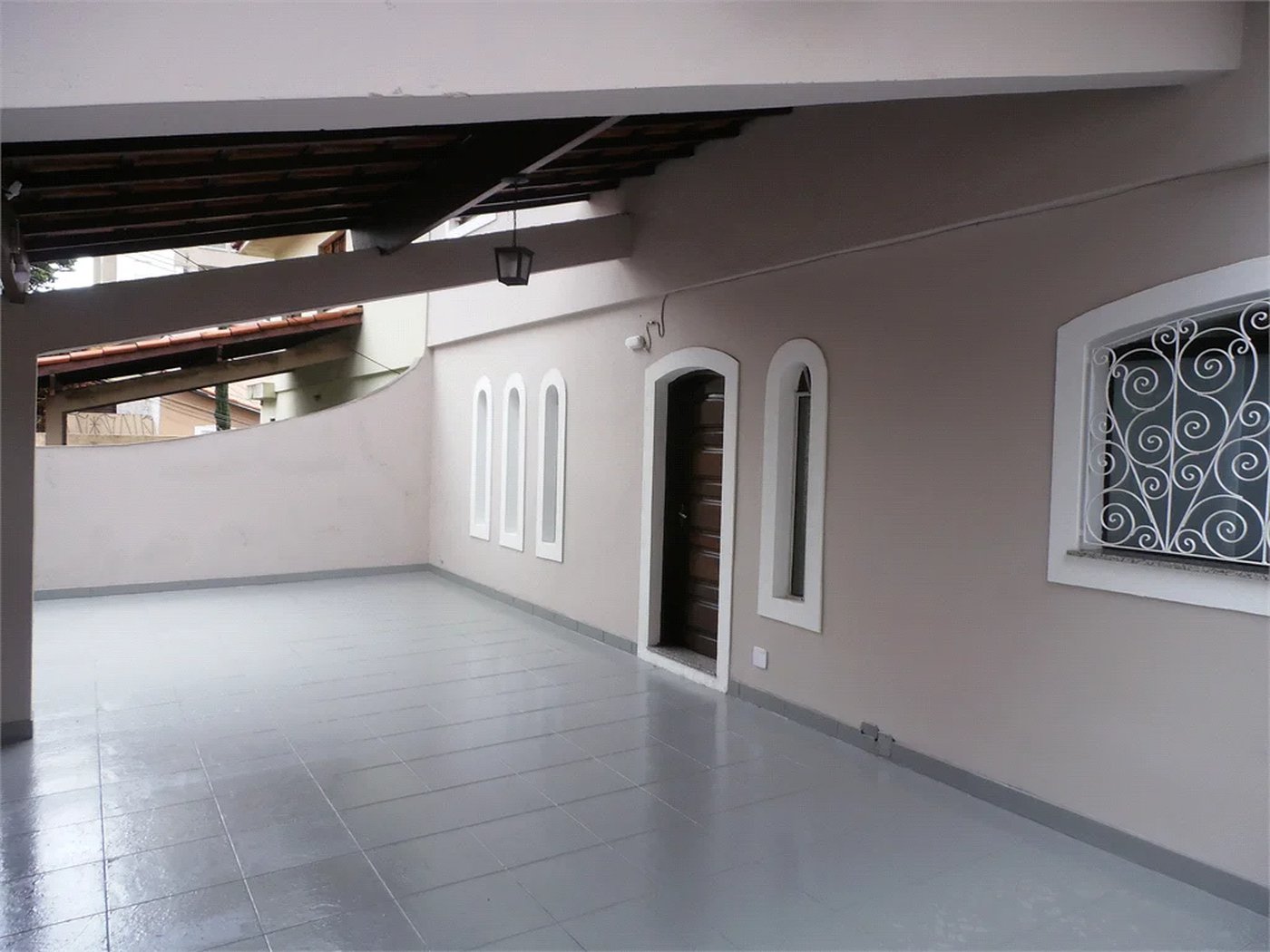 Sobrado à venda ou para alugar com 4 quartos, sendo 1 suíte,  em Vila Butantã, São Paulo, SP