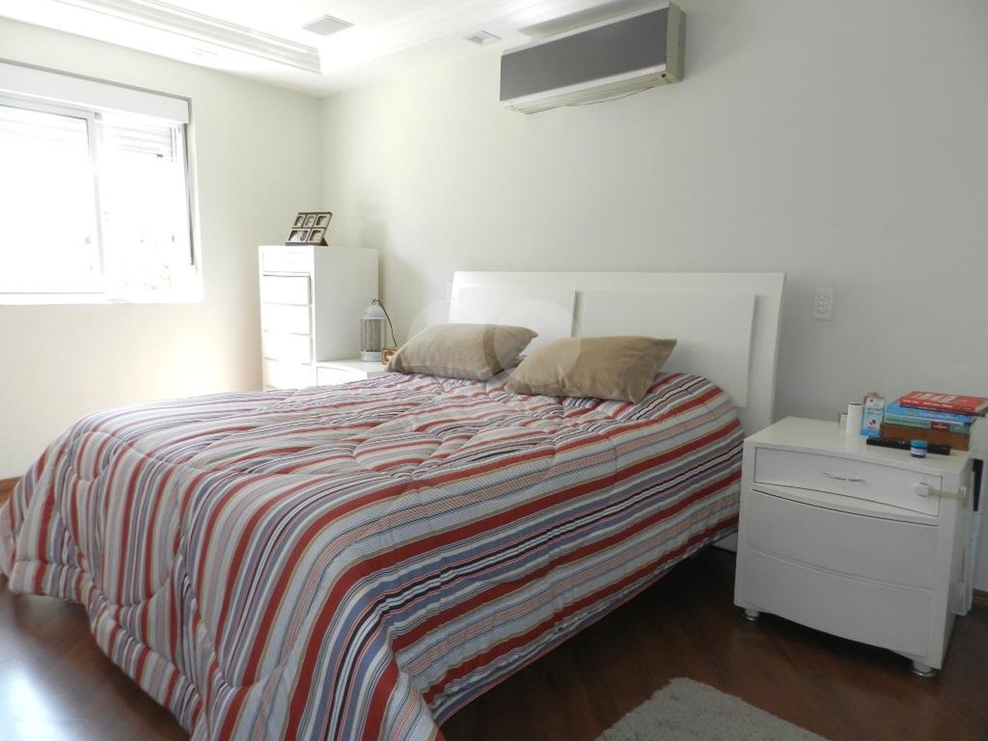 Sobrado à venda com 4 quartos, sendo 3 suítes, em Brooklin, São Paulo, SP
