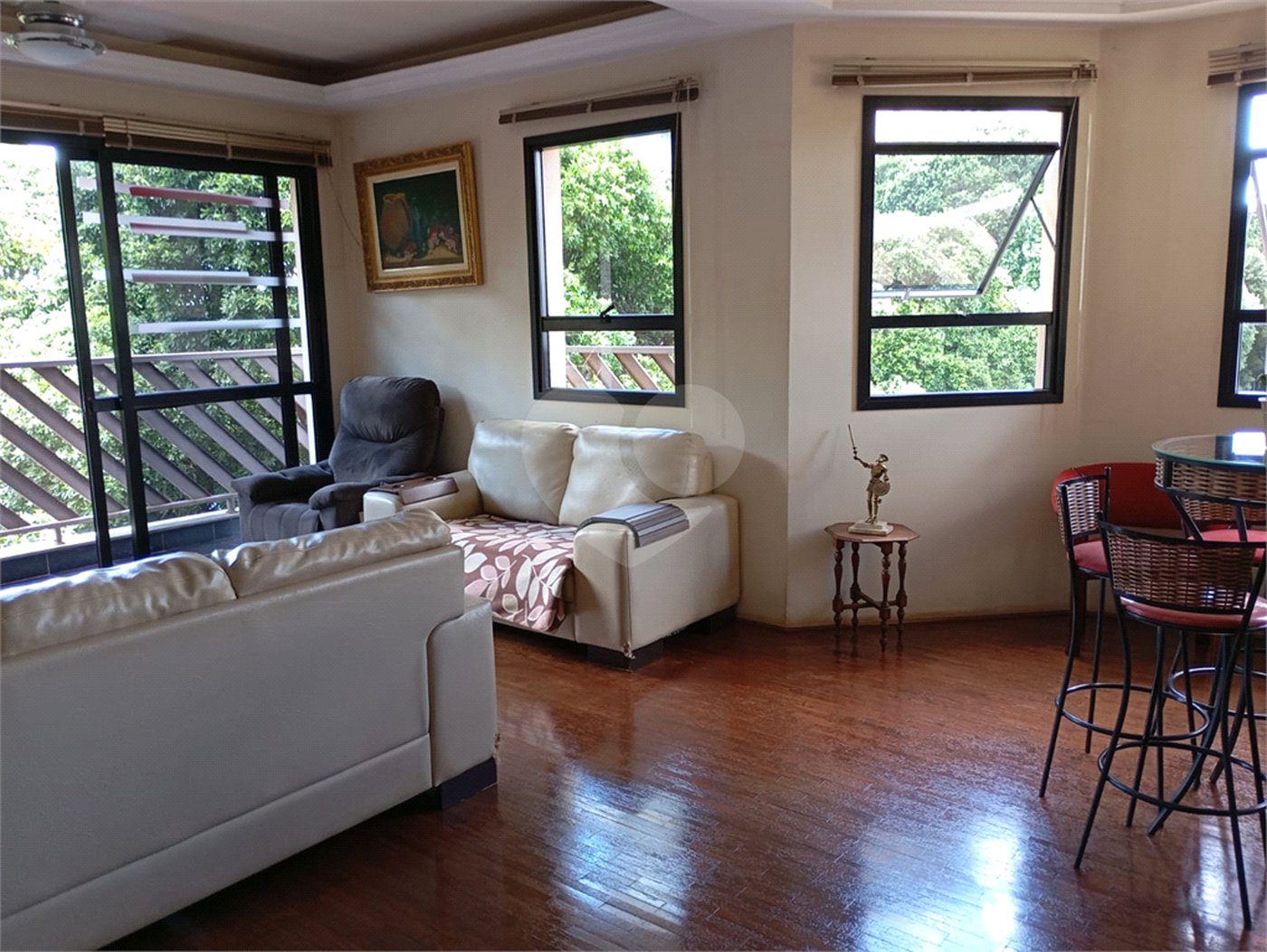 Apartamento à venda com 3 quartos, sendo 1 suíte, no Centro, Araraquara, SP