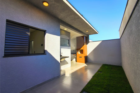 Casa à venda com 3 quartos, sendo 1 suíte, no condomínio Horto Florestal Villagio, Sorocaba - SP