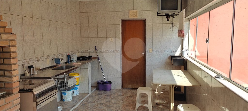 Sobrado à venda com 3 quartos, sendo 1 suíte, em Vila Almeida, Indaiatuba, SP