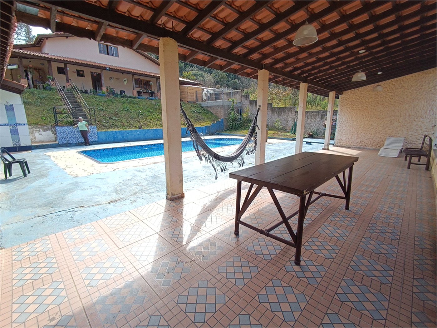 Casa para alugar com 3 suítes em Jardim Rene, São Roque, SP