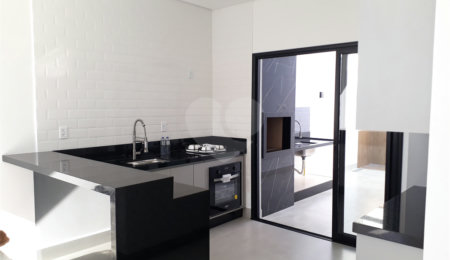 Casa à venda com 3 quartos, sendo 1 suíte,  em Villa Di Cesar, Mogi das Cruzes, SP