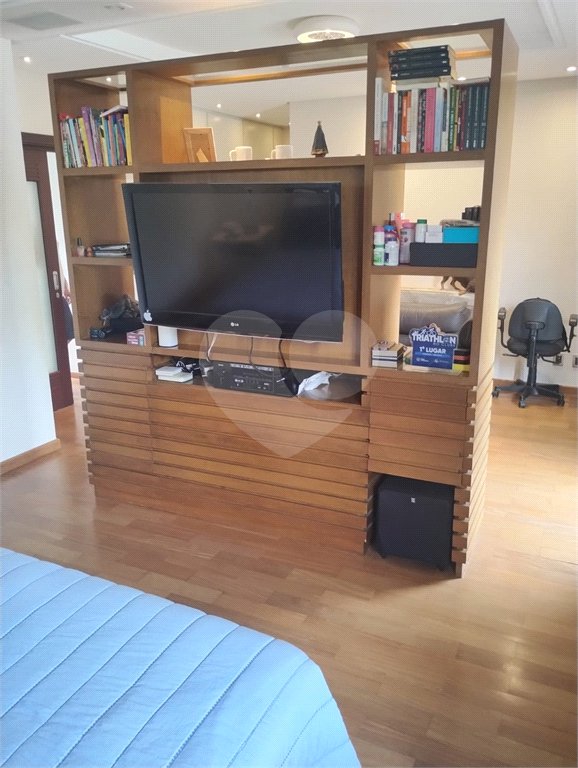 Casa à venda com 5 quartos, sendo 4 suítes, no condomínio Santa Teresa, Jundiaí - SP