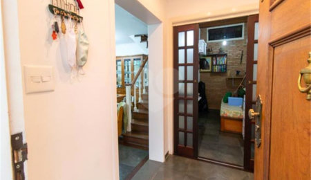Sobrado à venda com 3 quartos, sendo 1 suíte,  em Alto da Boa Vista, São Paulo, SP